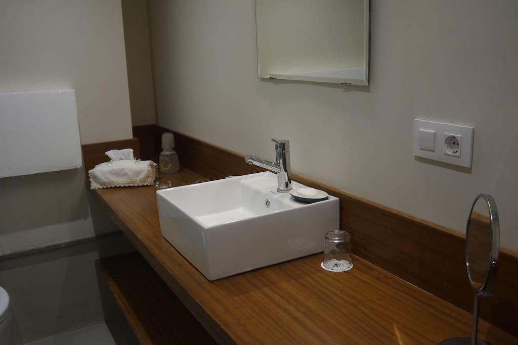 Puerta De San Juan Apartment Севиля Екстериор снимка